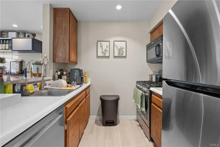 24496 Valle Del Oro 204, Newhall, California 91321 — photo 5