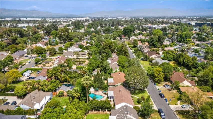 6843 Chisholm, Van Nuys, California 91406