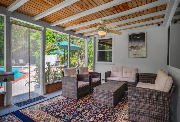 6843 Chisholm, Van Nuys, California 91406