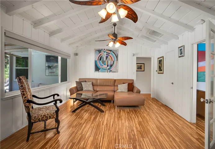6843 Chisholm, Van Nuys, California 91406