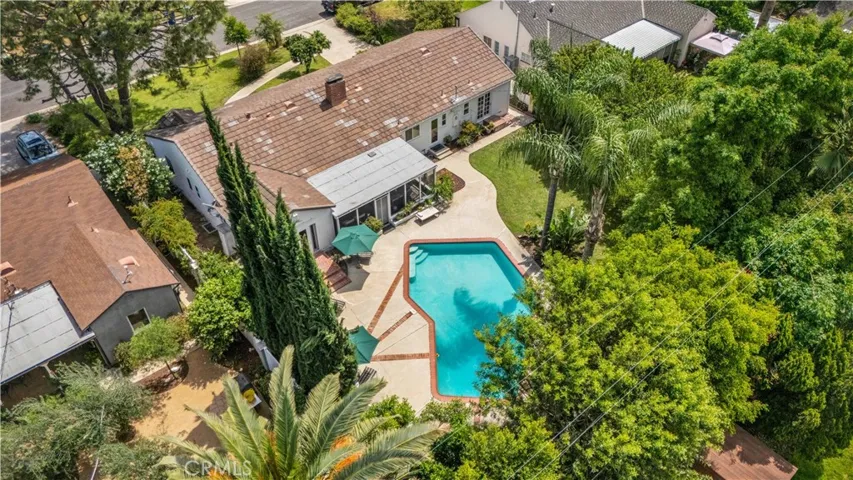 6843 Chisholm, Van Nuys, California 91406