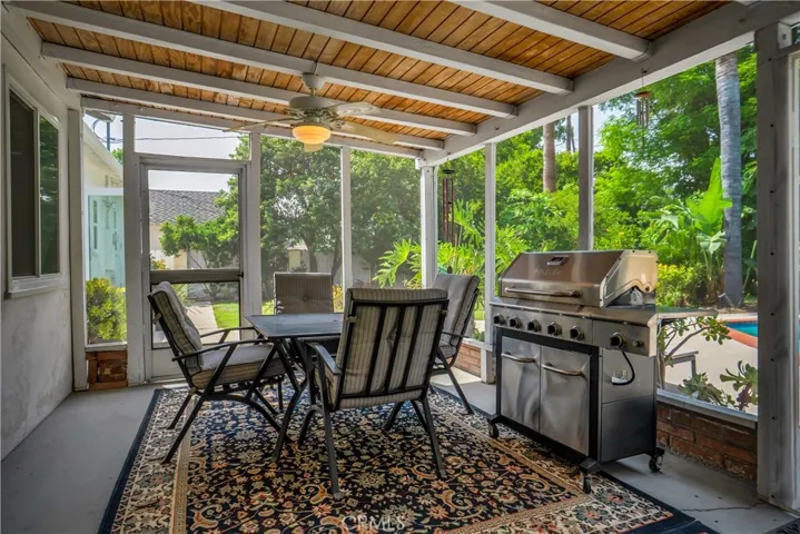 6843 Chisholm, Van Nuys, California 91406