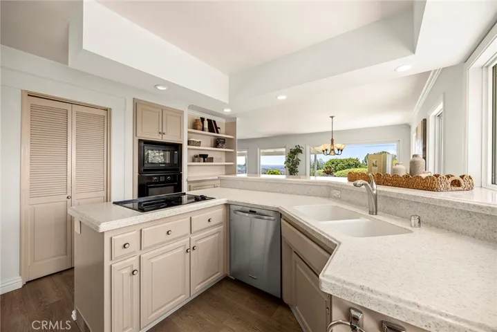 10311 Ladera Senda, North Tustin, California 92705