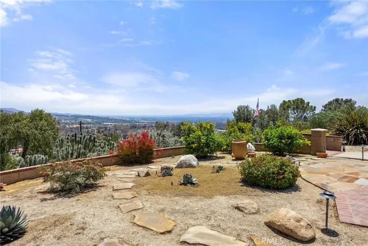 10311 Ladera Senda, North Tustin, California 92705