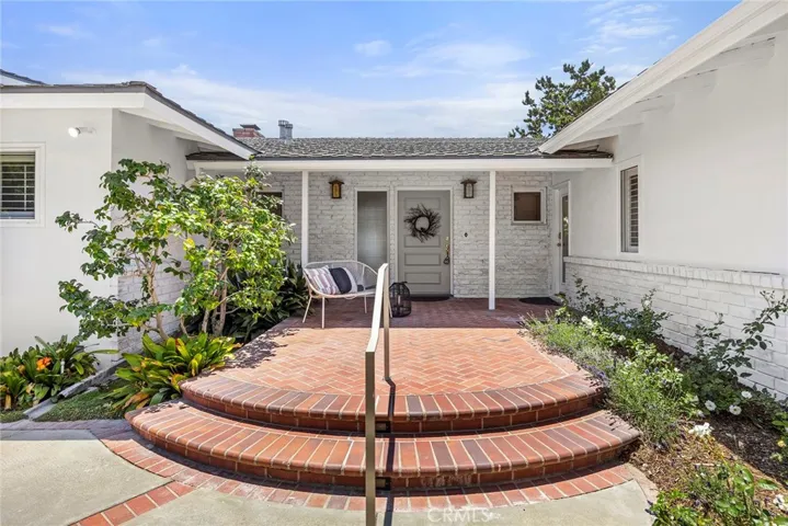 10311 Ladera Senda, North Tustin, California 92705