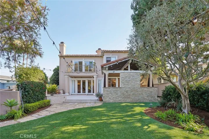 1427 19th Street, Manhattan Beach, California 90266
