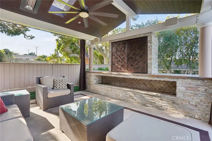 1427 19th Street, Manhattan Beach, California 90266
