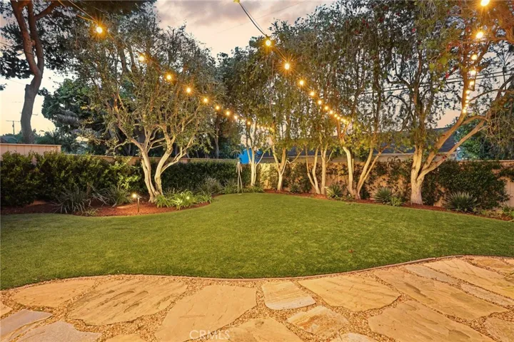1427 19th Street, Manhattan Beach, California 90266