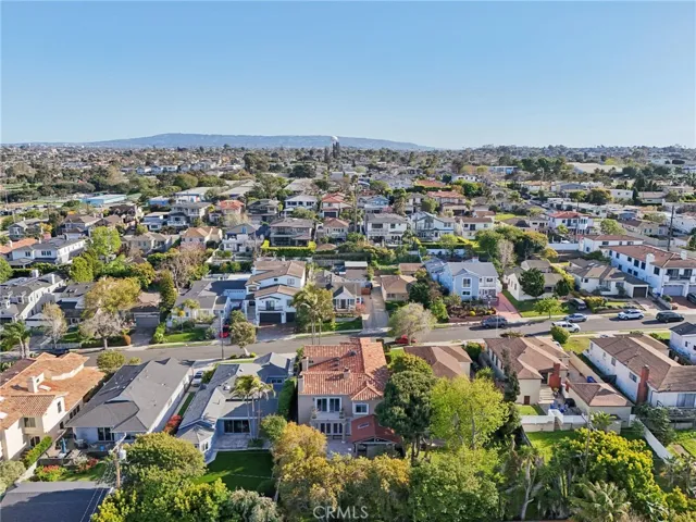 1427 19th Street, Manhattan Beach, California 90266