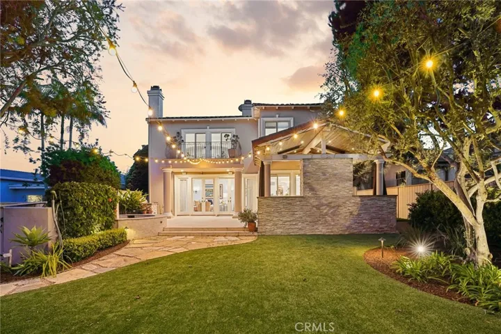 1427 19th Street, Manhattan Beach, California 90266