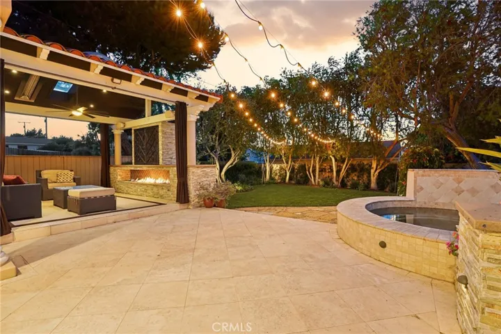 1427 19th Street, Manhattan Beach, California 90266