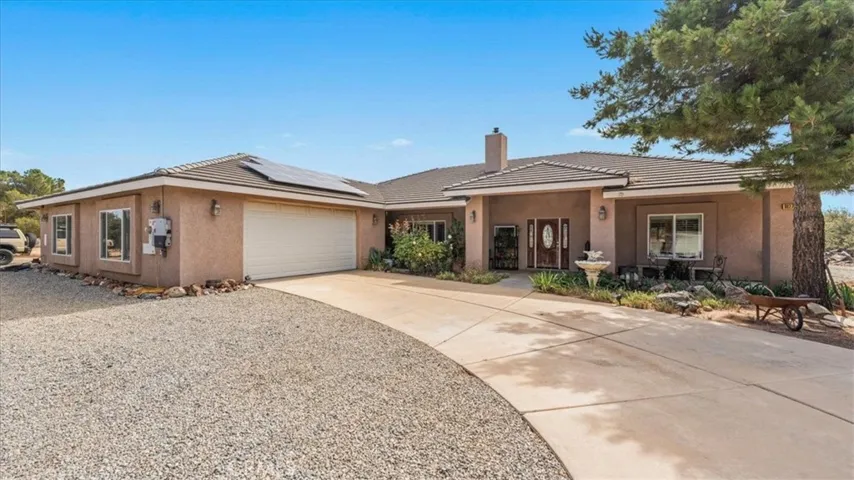 10271 Clover, Hesperia, California 92344