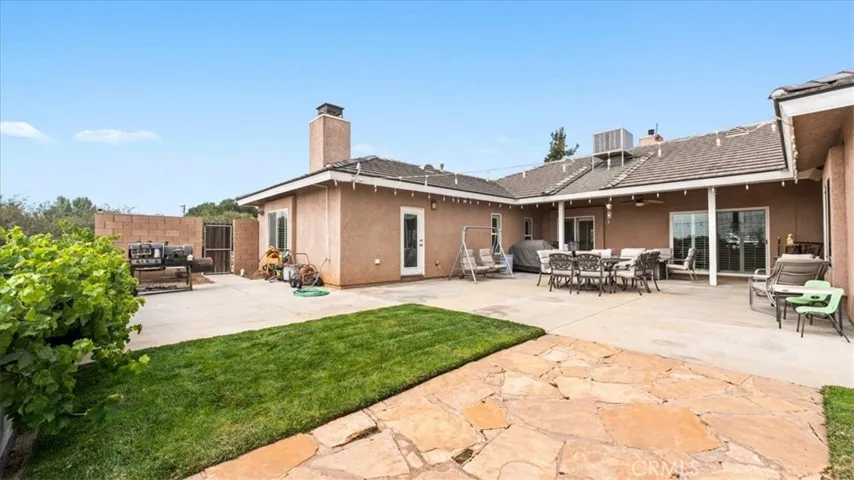 10271 Clover, Hesperia, California 92344