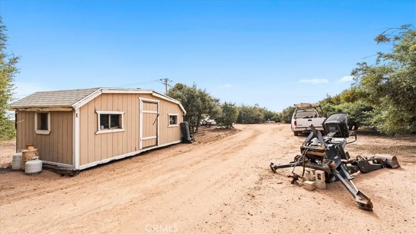 10271 Clover, Hesperia, California 92344