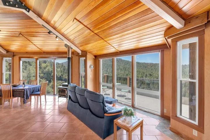 351 Canyon Vista, Los Gatos, California 95033