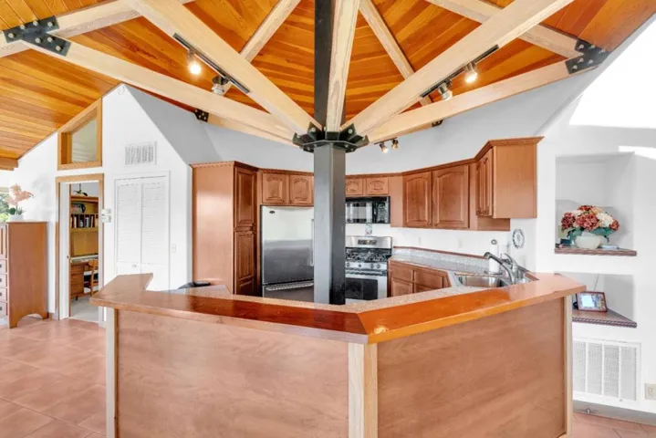 351 Canyon Vista, Los Gatos, California 95033