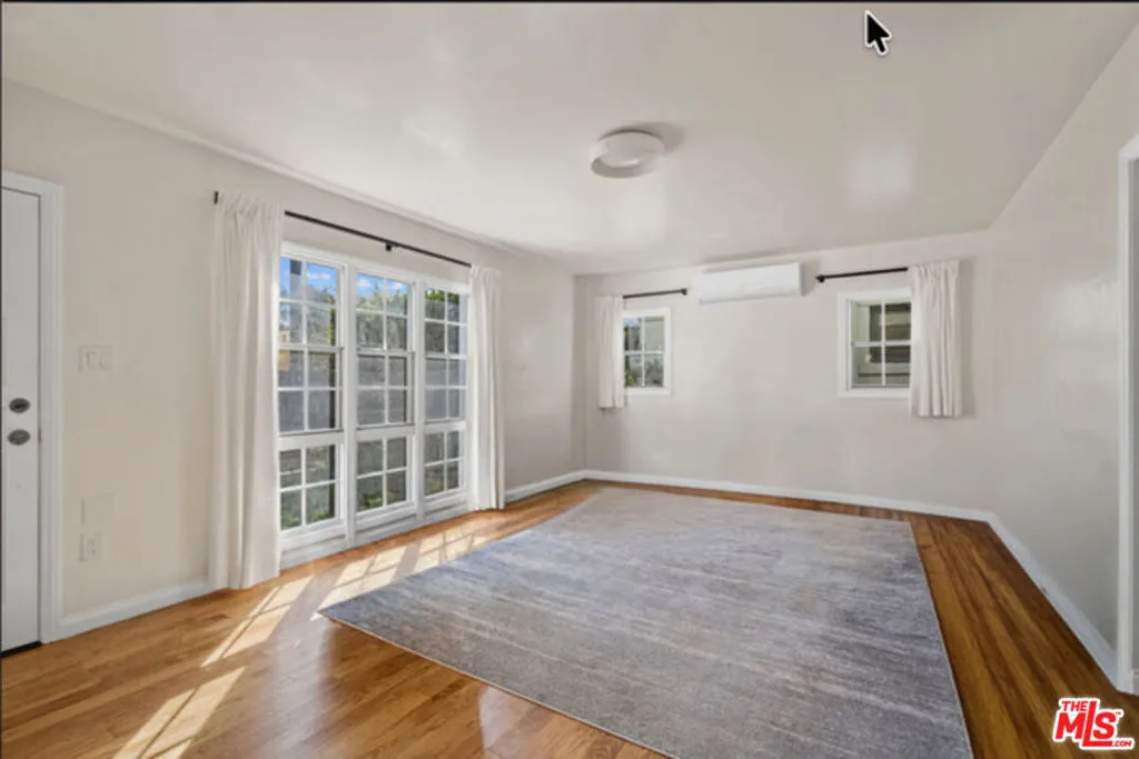 819 S Crestmoore Place, Venice, California 90291 — photo 5