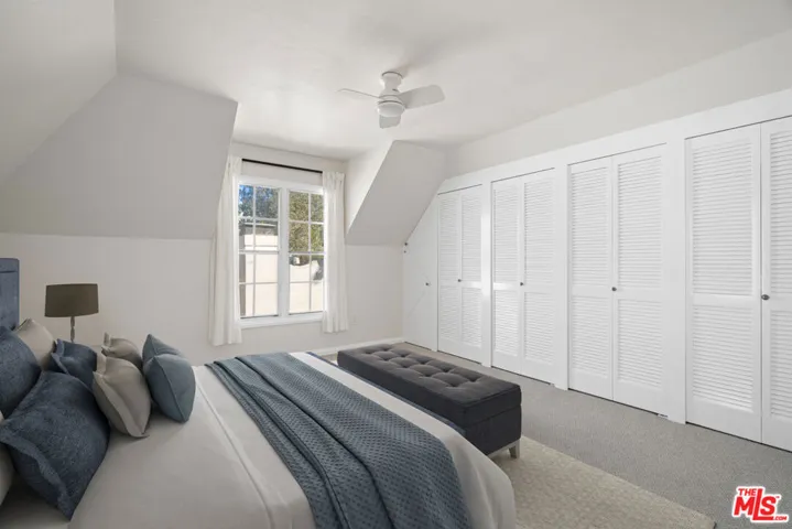 819 S Crestmoore Place, Venice, California 90291