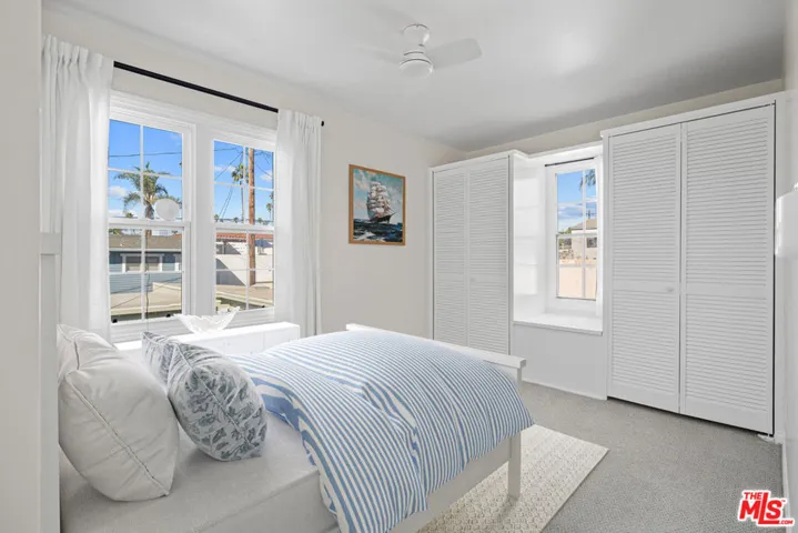 819 S Crestmoore Place, Venice, California 90291