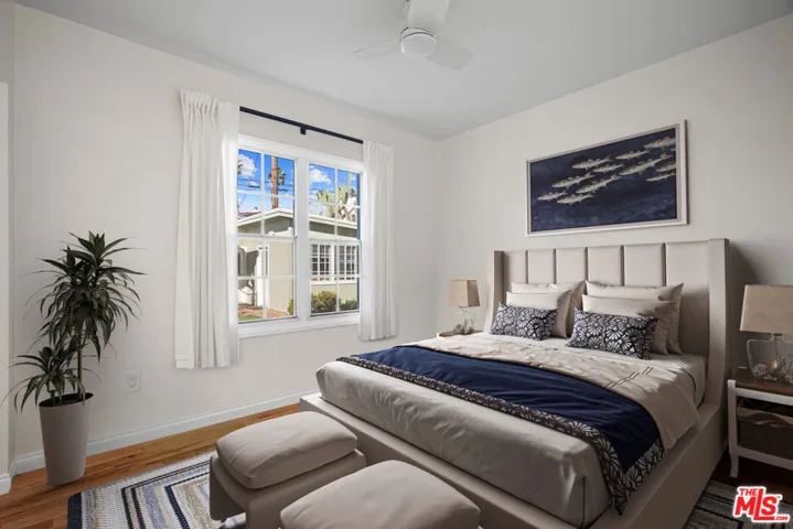 819 S Crestmoore Place, Venice, California 90291