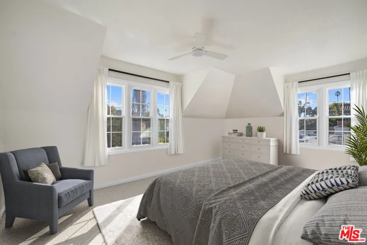 819 S Crestmoore Place, Venice, California 90291