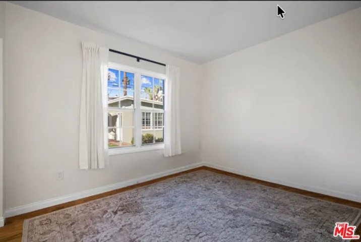 819 S Crestmoore Place, Venice, California 90291