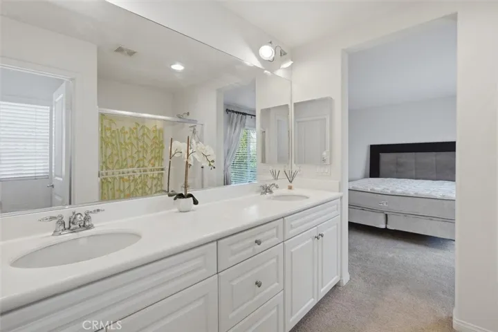 19324 Opal Lane, Saugus, California 91350