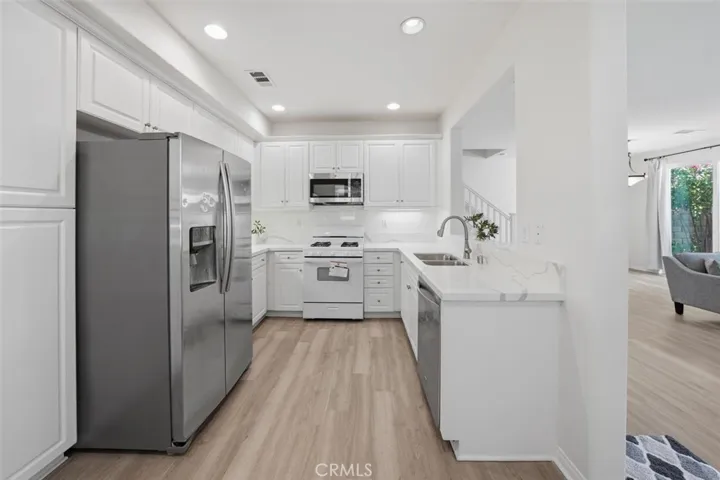 19324 Opal Lane, Saugus, California 91350
