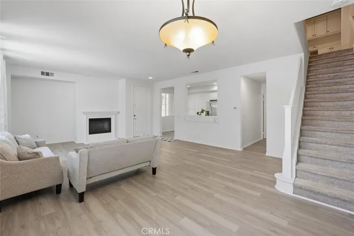 19324 Opal Lane, Saugus, California 91350