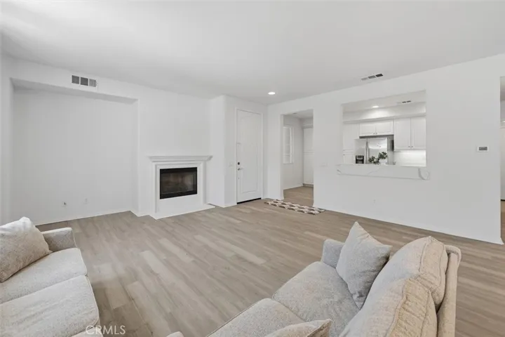 19324 Opal Lane, Saugus, California 91350