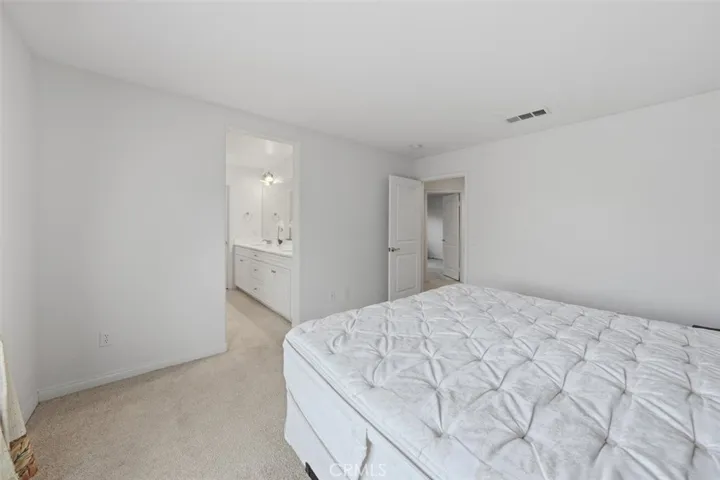 19324 Opal Lane, Saugus, California 91350