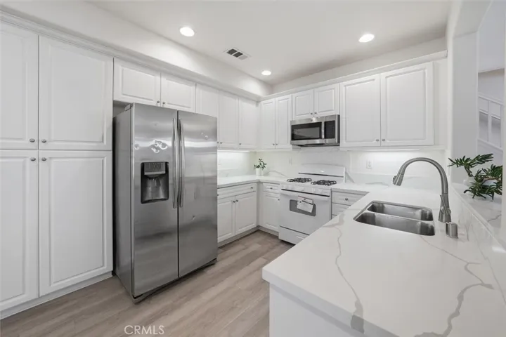 19324 Opal Lane, Saugus, California 91350