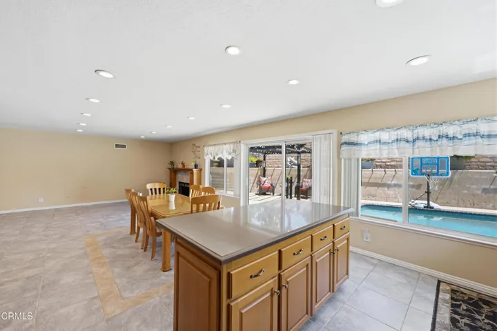 3695 Semple St MLS-16