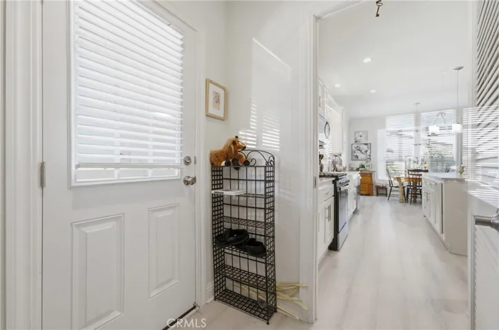 23301 Ridge Route #111 Drive, Laguna Hills, California 92653