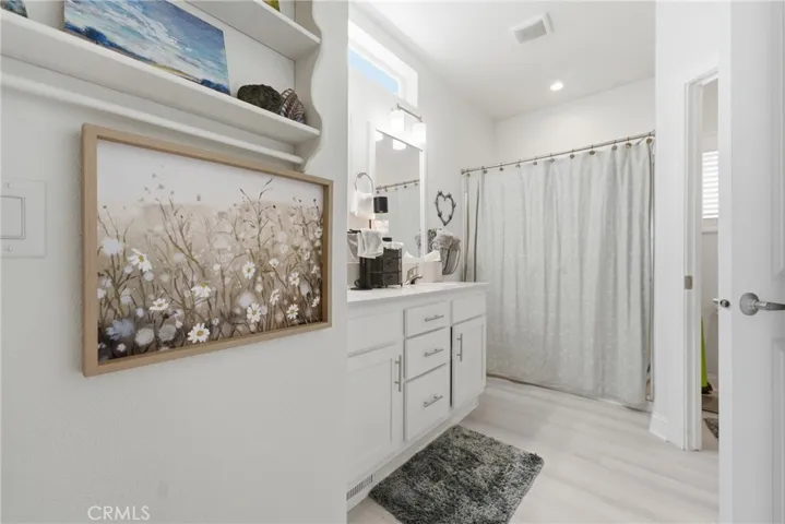 23301 Ridge Route #111 Drive, Laguna Hills, California 92653