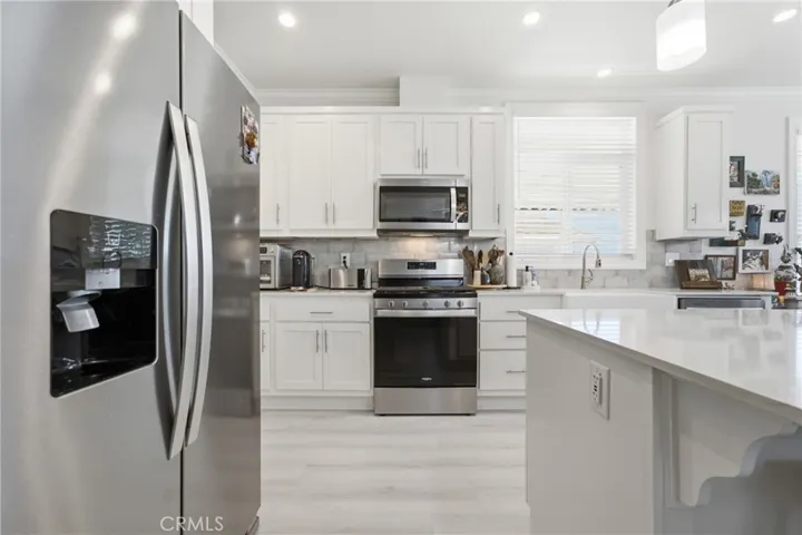 23301 Ridge Route #111 Drive, Laguna Hills, California 92653