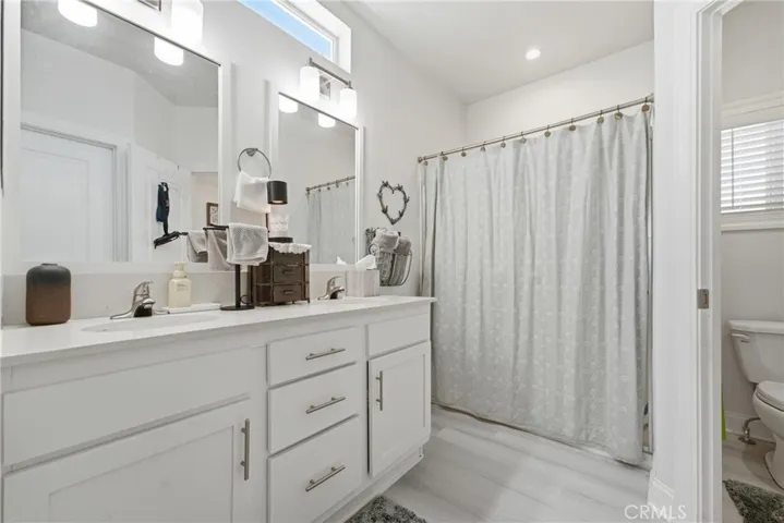 23301 Ridge Route #111 Drive, Laguna Hills, California 92653