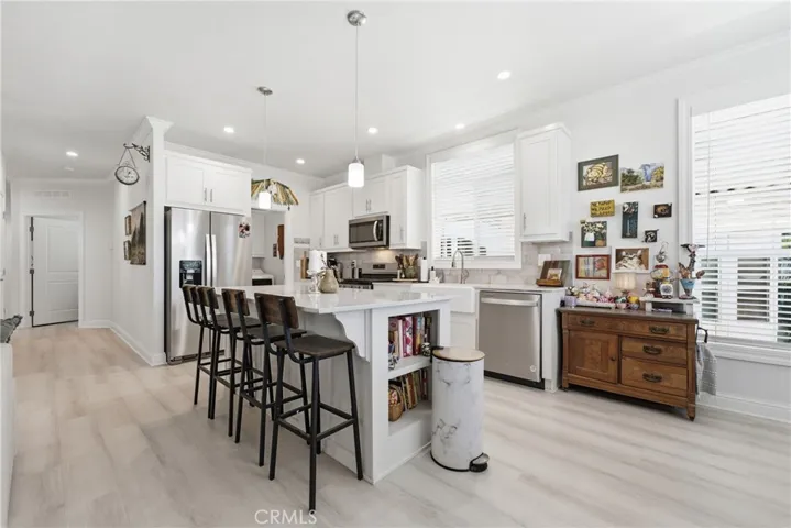 23301 Ridge Route #111 Drive, Laguna Hills, California 92653