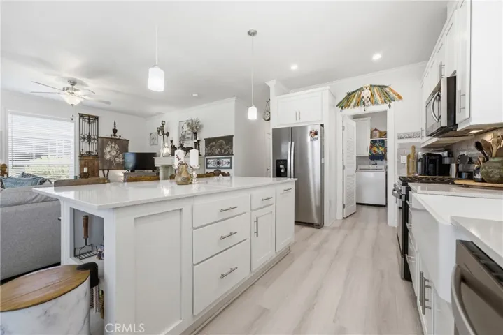 23301 Ridge Route #111 Drive, Laguna Hills, California 92653