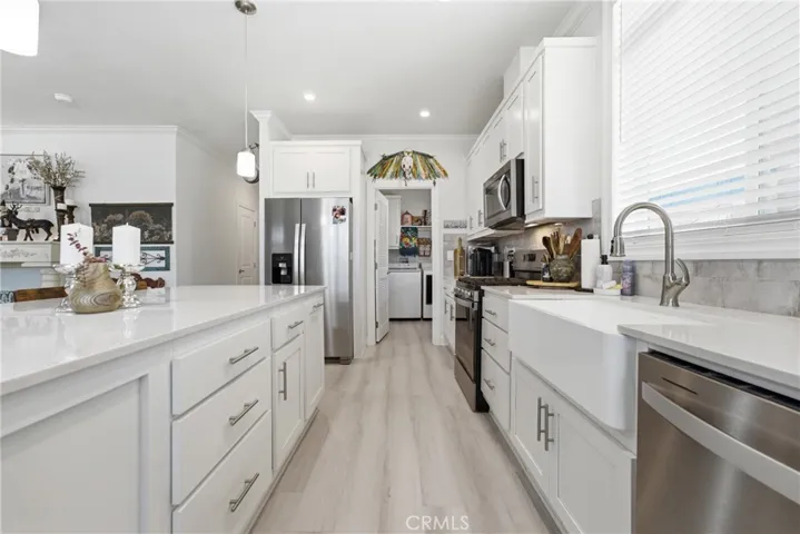 23301 Ridge Route #111 Drive, Laguna Hills, California 92653