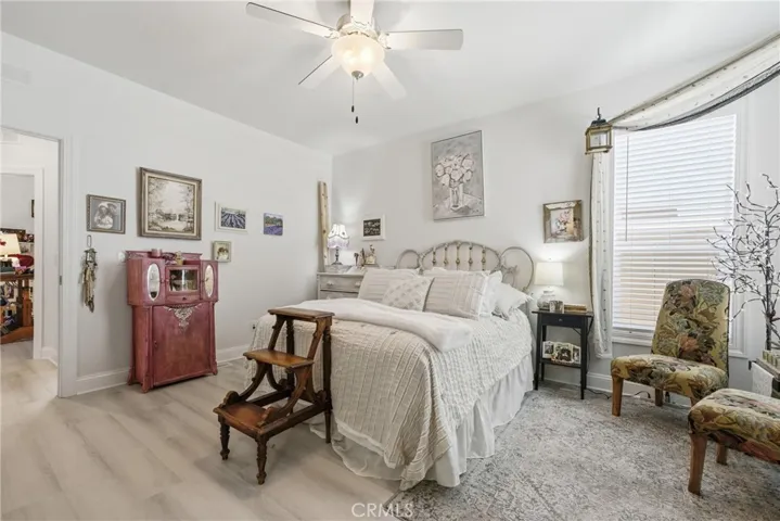 23301 Ridge Route #111 Drive, Laguna Hills, California 92653