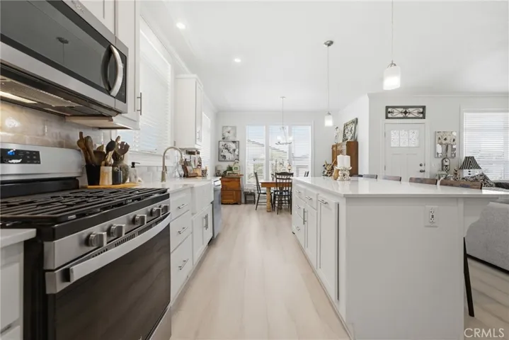 23301 Ridge Route #111 Drive, Laguna Hills, California 92653