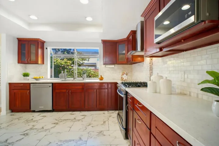 1252 Belbrook Way, Milpitas, California 95035