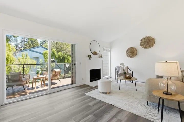 905 W Middlefield Road 972, Mountain View, California 94043