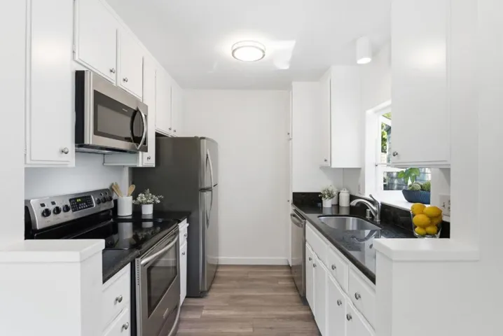 905 W Middlefield Road 972, Mountain View, California 94043