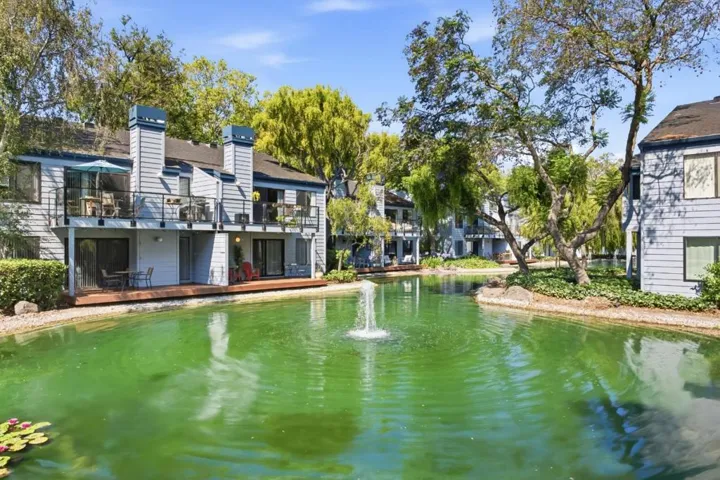 905 W Middlefield Road 972, Mountain View, California 94043