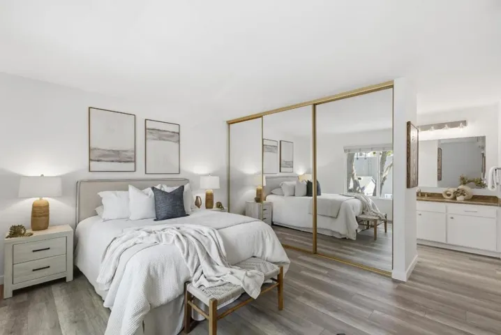 905 W Middlefield Road 972, Mountain View, California 94043