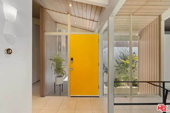1513 Forest Knoll Drive, Los Angeles, California 90069