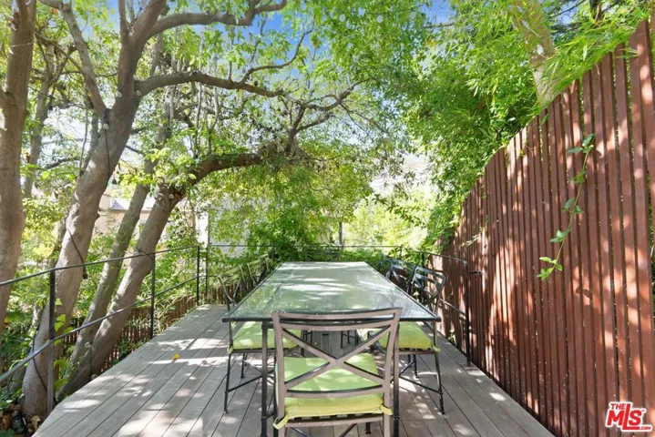 1513 Forest Knoll Drive, Los Angeles, California 90069