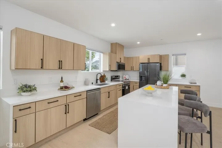 16623 Lake Avenue, Paramount, California 90723 — photo 5